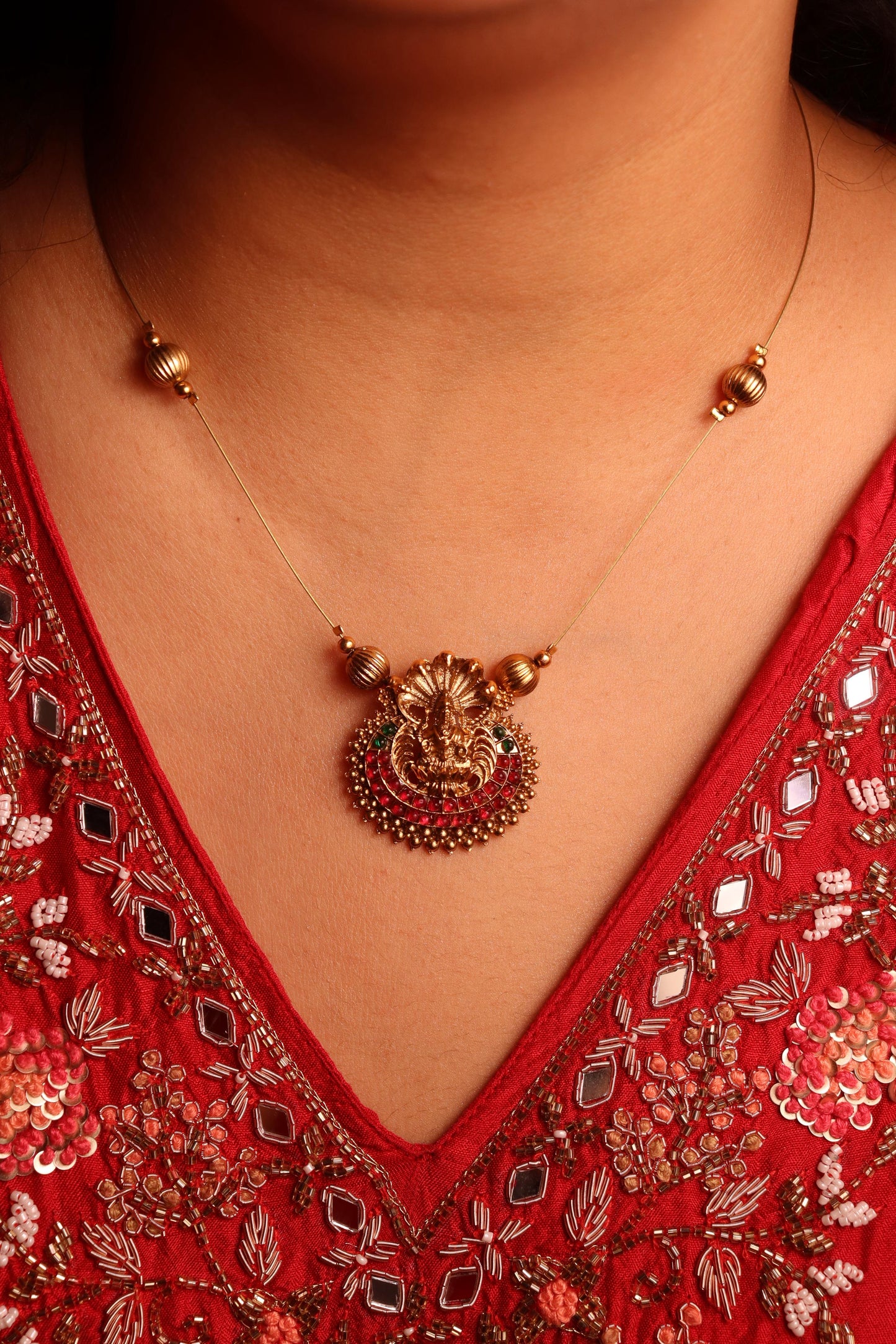 Mahalaxmi Invisible Chain Pendant Set