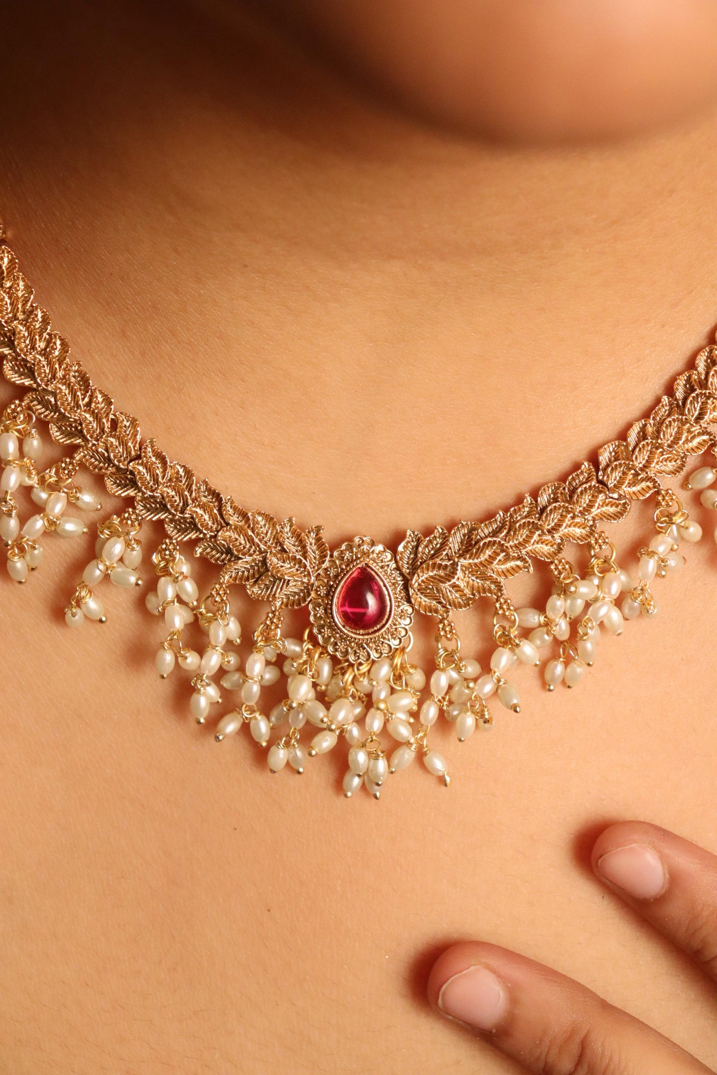 Pink and Pearl Hasli Necklace set