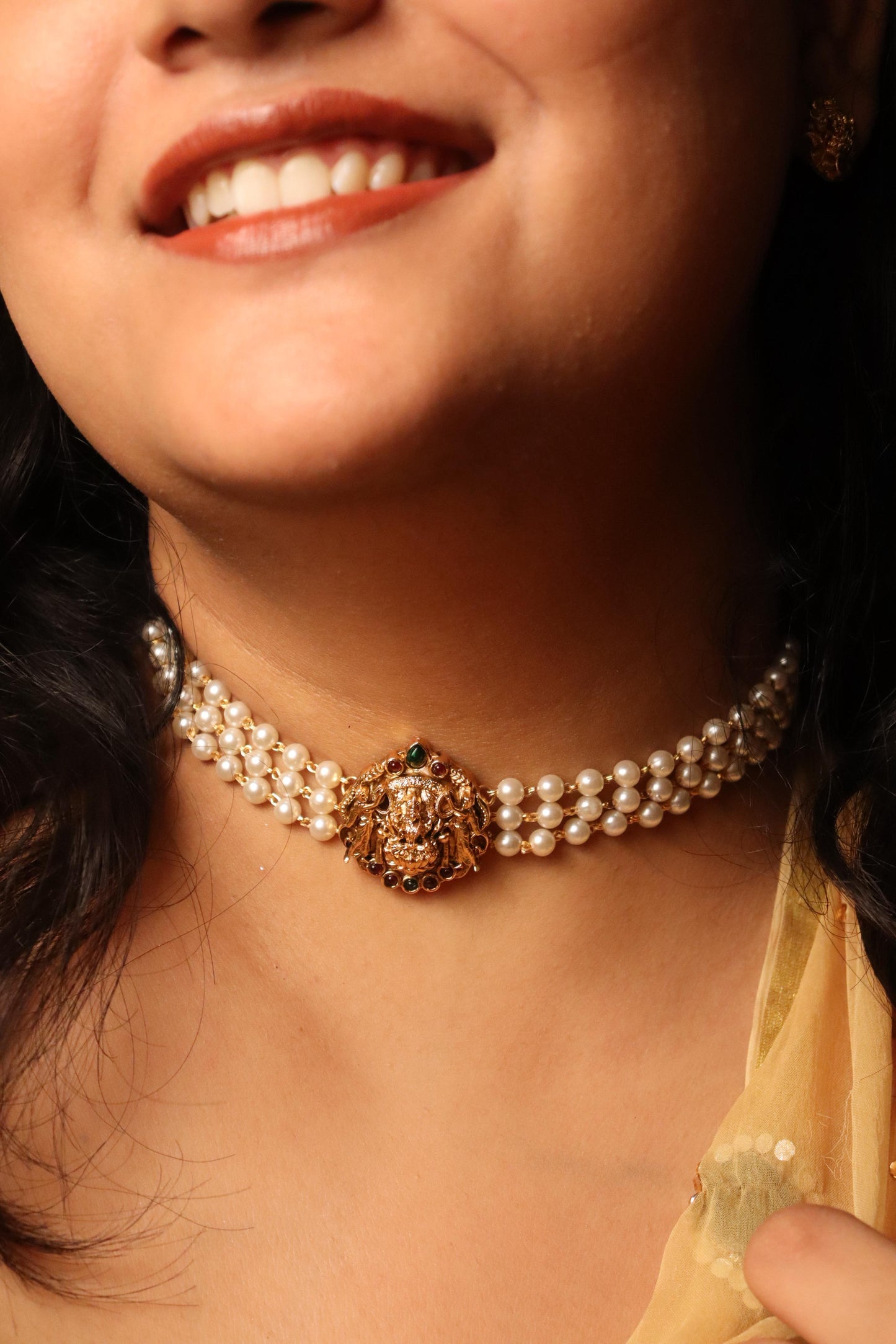 Devi Mayur Temple Choker Set