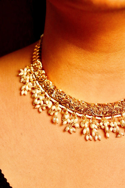 White pearl necklace set