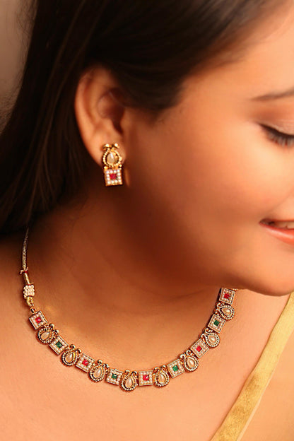 Varnika pearl Haar Set