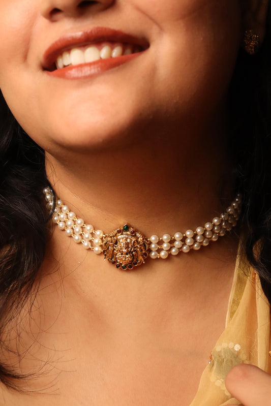 Devi Mayur Temple Choker Set