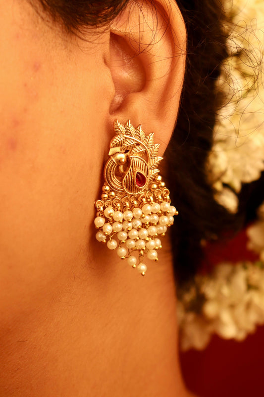 Peacock pearl earring